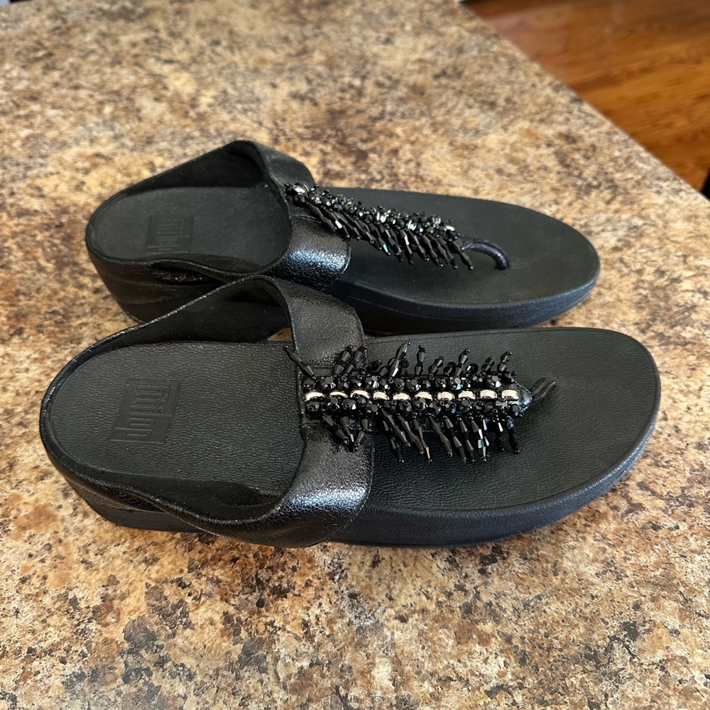 FITFLOPS BEADED PLATFORM FLIP FLOPS SIZE 9 new